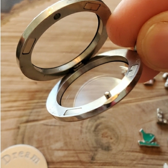 Charm necklace with 5 Christmas charms - Picture 9 of 9